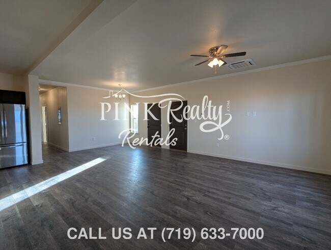 Foto del edificio - 1672 E Purcell Blvd