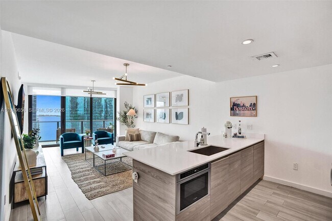 Foto del edificio - 1300 S Miami Ave