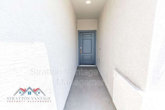 Building Photo - 3152 W Shanley Ave