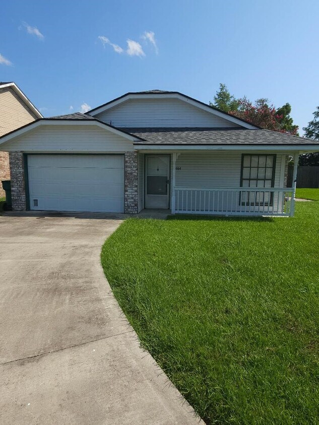 5664 Cheyenne Trl, Lake Charles, LA 70605 House for Rent in Lake