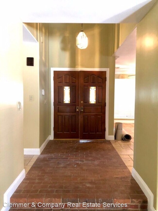 Foto del edificio - 3 br, 3 bath House - 11901 Old Town Rd