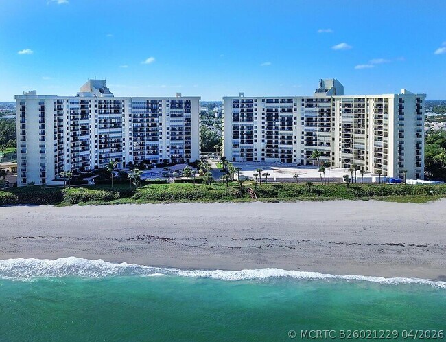 Foto del edificio - 400 Ocean Trail Way