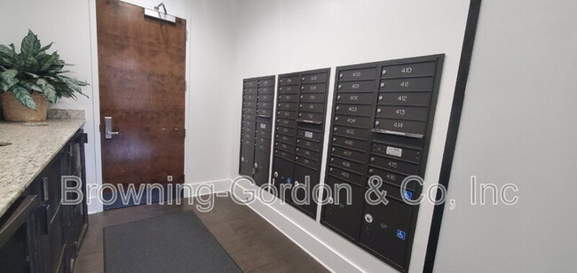 Foto del edificio - 210 30th Ave N
