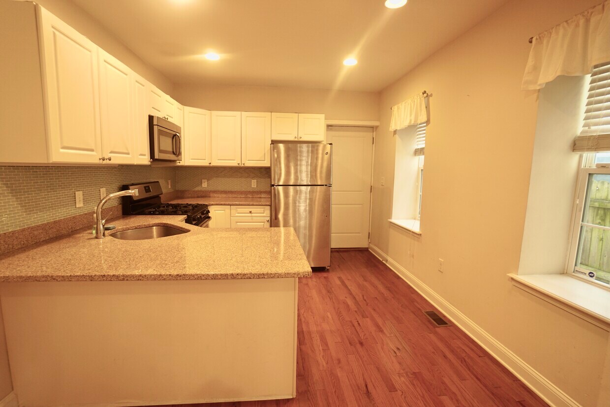Foto principal - 32 N Preston St