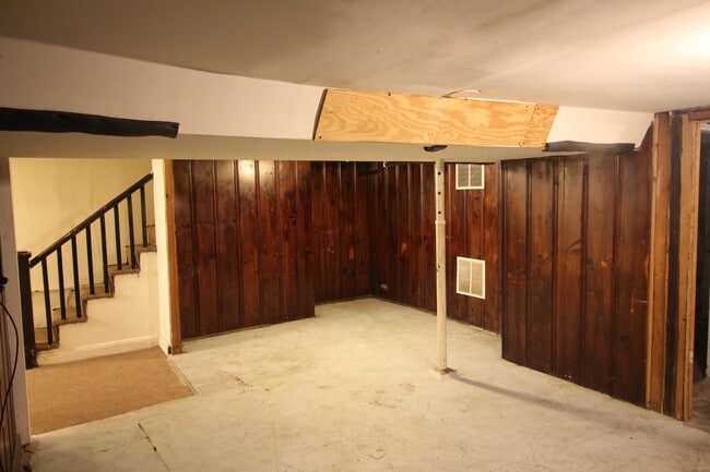 Foto del edificio - 2026/2027 JHU Homewood Off-Campus 6bd/3ba house w/ W/D. Available 6/6/2026