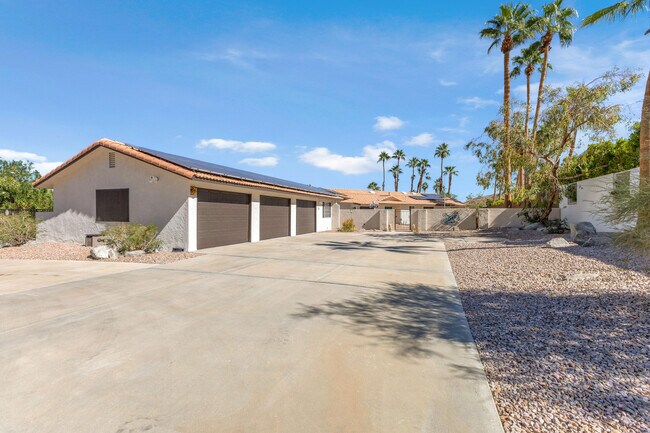 Building Photo - 39124 Channel Dr