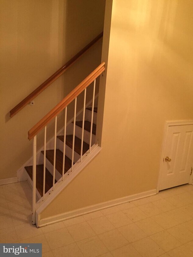 12 Pytel Run, Sayreville, NJ 08859 Townhome Rentals in Sayreville NJ