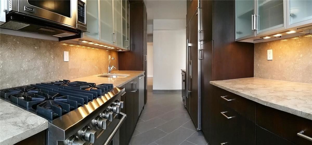 Primary Photo - 165 East 66th Street