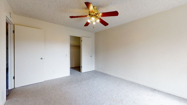 Building Photo - 1110 Meadow Lake Dr