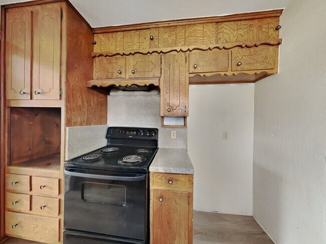 Foto del edificio - 7108 Ellis Rd