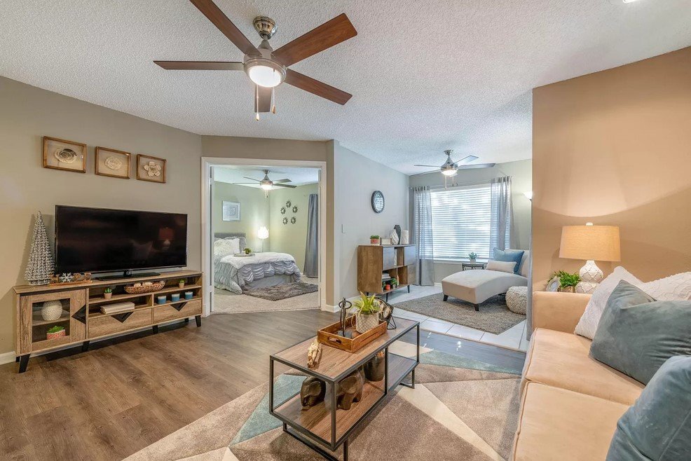 Foto principal - 2500 Rockbrook Drive Apt #C1144, Lewisvill...