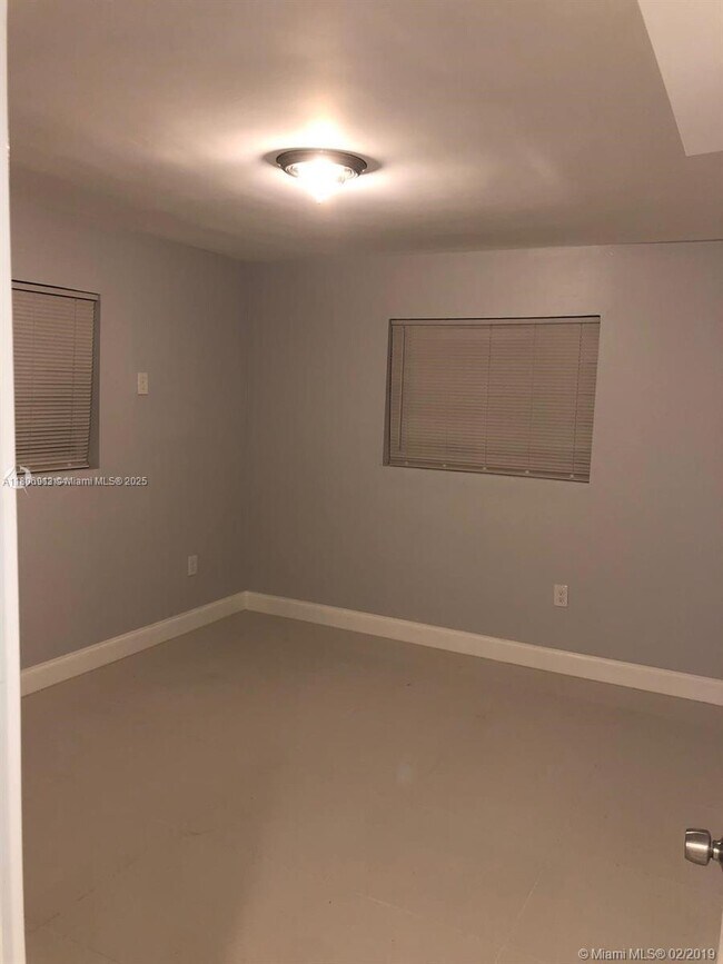 Foto del edificio - 1479 NW 16th St
