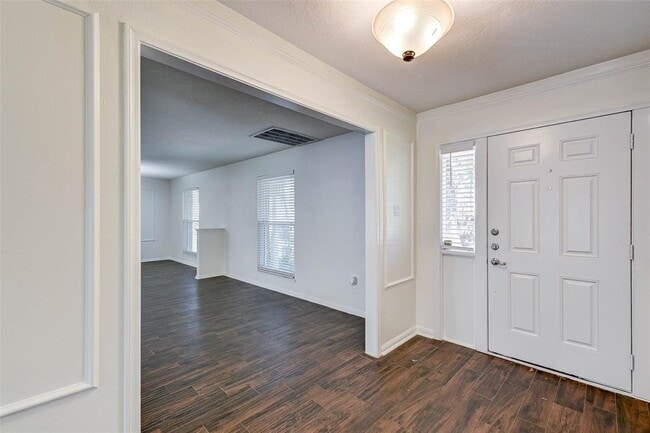 Building Photo - 15331 Poplar Grove Dr