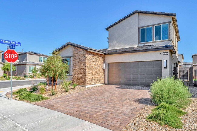 Building Photo - Spacious Modern Home with Luxuries!