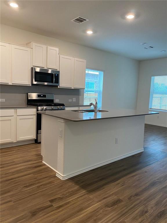 Foto principal - 716 Mallow Rd