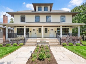 Building Photo - 35 7th Ave