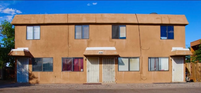 Foto del edificio - 236 63rd St NW