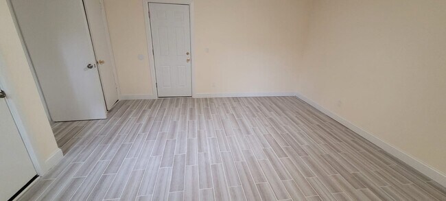 Foto del edificio - 84 Halstead Ave