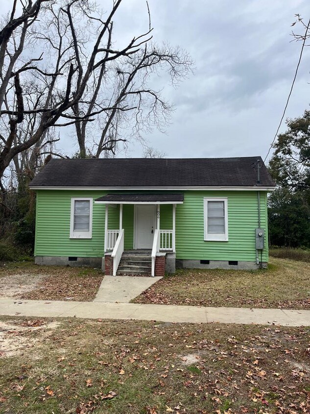 Primary Photo - 806 Fletcher St