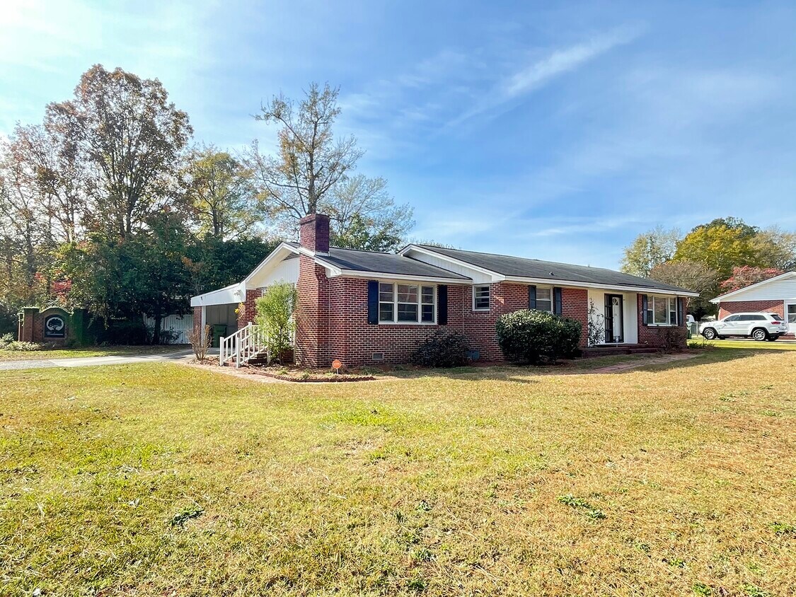 1100 State Rd S21525, Florence, SC 29505 House Rental in Florence