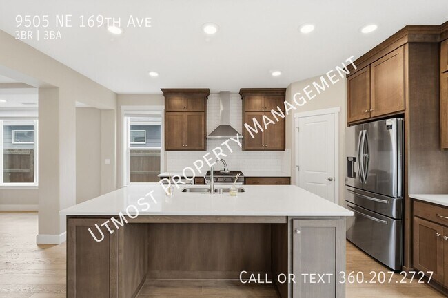 Building Photo - 9505 NE 169th Ave