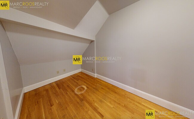 Foto del edificio - 12 Beacon St