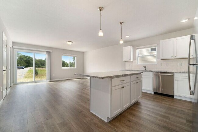 Foto del edificio - 434 Hidden Meadows Dr