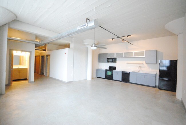 Building Photo - 8125 Michigan Ave