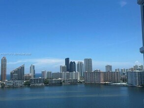 Building Photo - 7000 Island Blvd