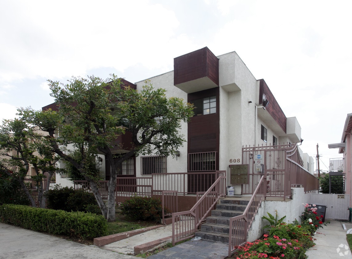 Foto del edificio - 608 N Glenwood Rd