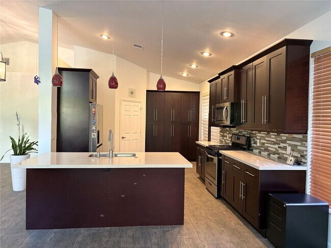 Building Photo - 1151 NW 130th Ave