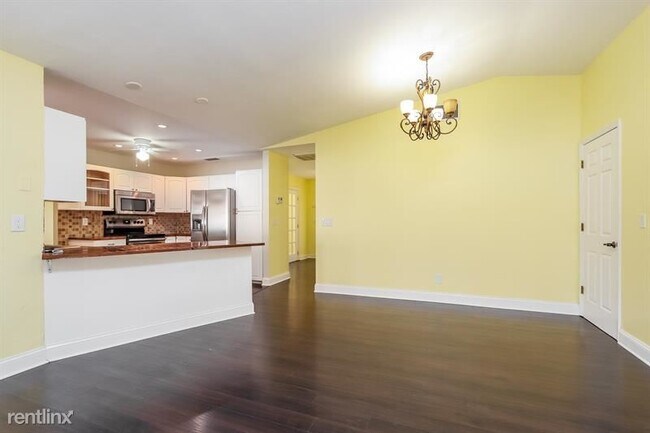 Building Photo - 3 br, 2 bath House - 227 SW 33rd St UNIT