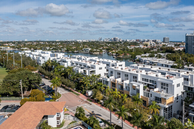 Foto del edificio - Iris on the Bay