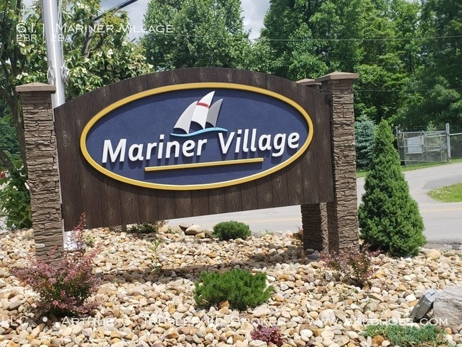 Building Photo - 611 Mariner Vlg