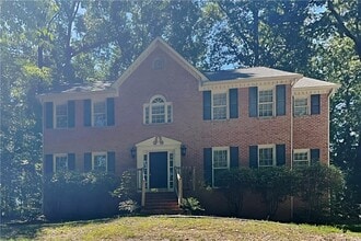 Building Photo - 3371 Chatsworth Way