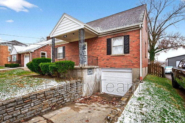 Photo - 405 Home Ave