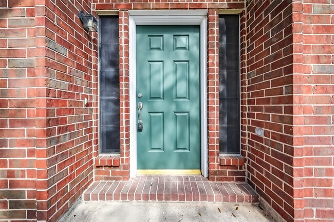 Building Photo - 7115 Renfro Dr