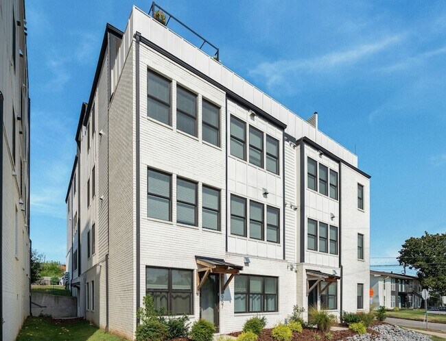 Building Photo - 4405 Kentucky Ave