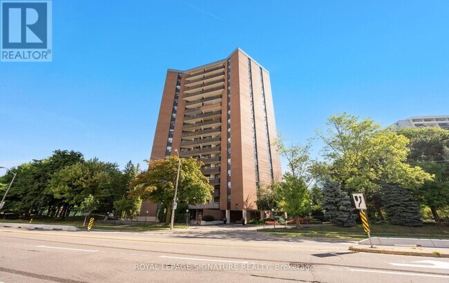 Photo du bâtiment - 335-335 Mill Rd