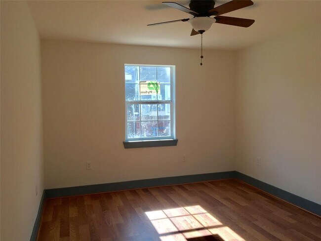 Foto del edificio - 5320 Polk St