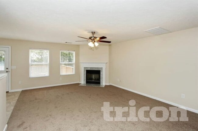 Building Photo - 612 Elderberry Way