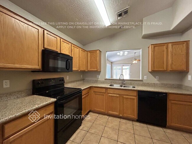 Foto del edificio - 2122 S 114th Ave