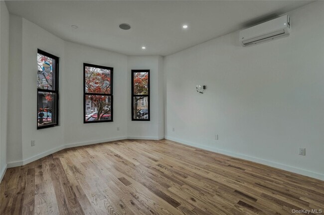 Building Photo - 21 Essex St