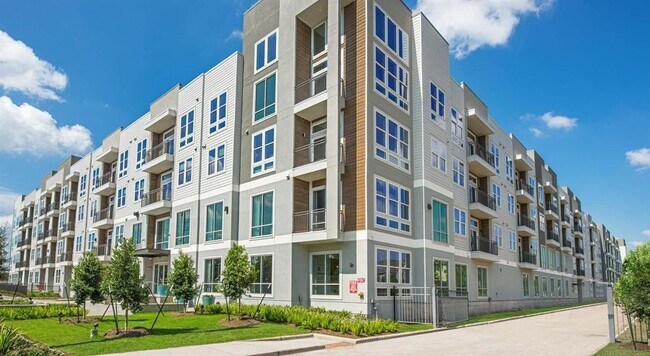 Foto del edificio - 9330 S Main St