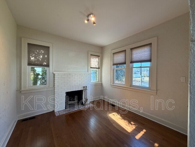 Building Photo - 210 Shenandoah Rd