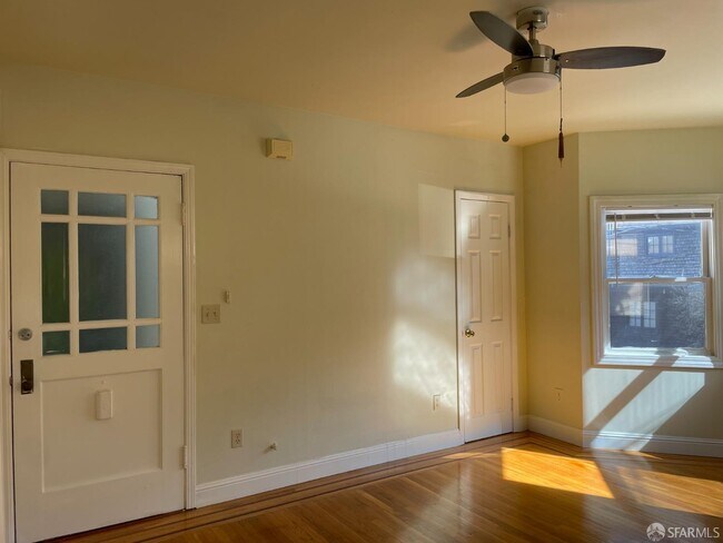 Foto del edificio - 806 Alvarado St