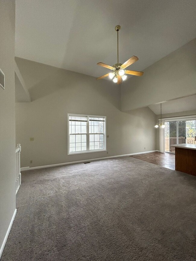 Foto del edificio - Spacious 3/3 in Platte City!