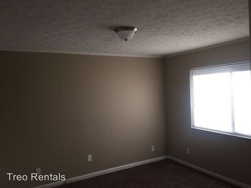 Building Photo - 11 Timberline Ct