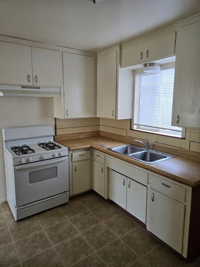 Building Photo - 61-67 Ocean View Ave