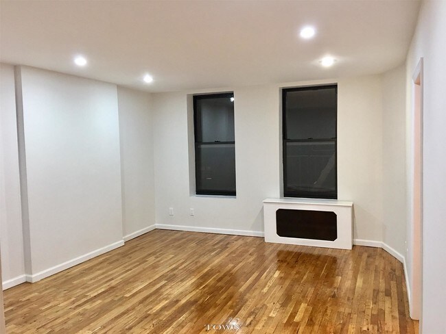 Building Photo - 1806 Amsterdam Ave